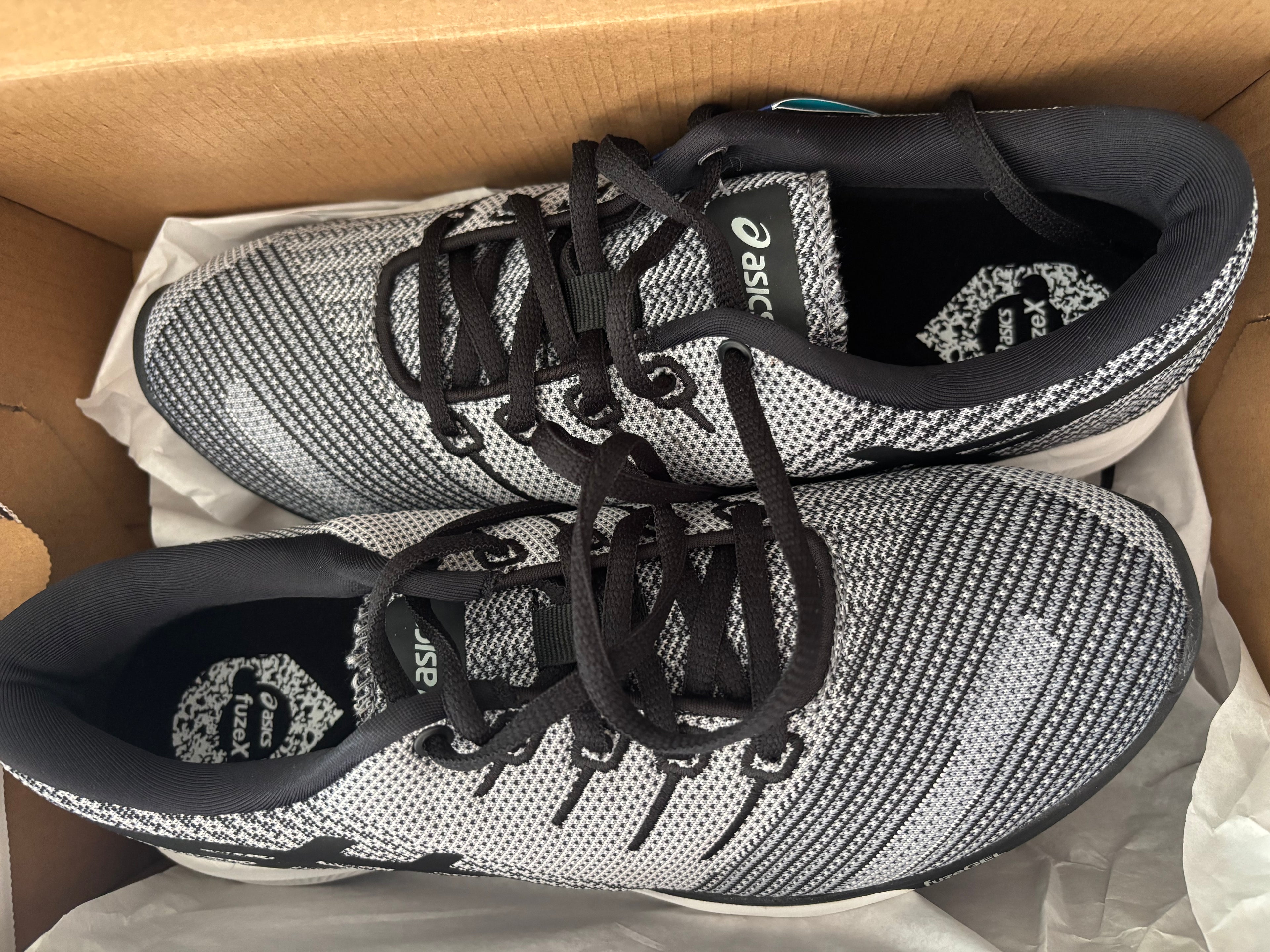 Asics Women's Knit Running Shoe - Black/Gray